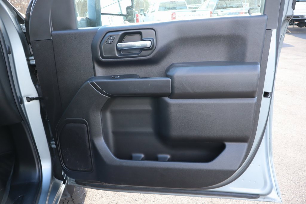 Used 2024 Chevrolet Silverado 2500 Custom w/ Custom Value Package image 21