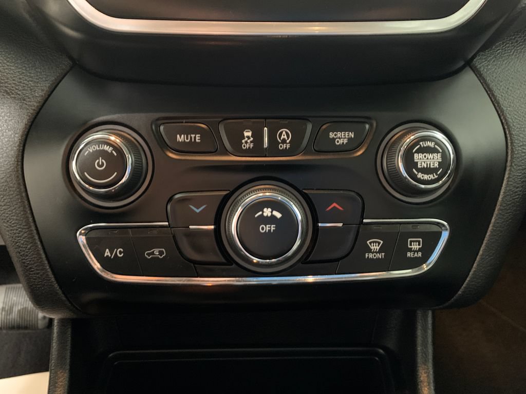 Used 2021 Jeep Cherokee Latitude Lux AWD/4WD image 10