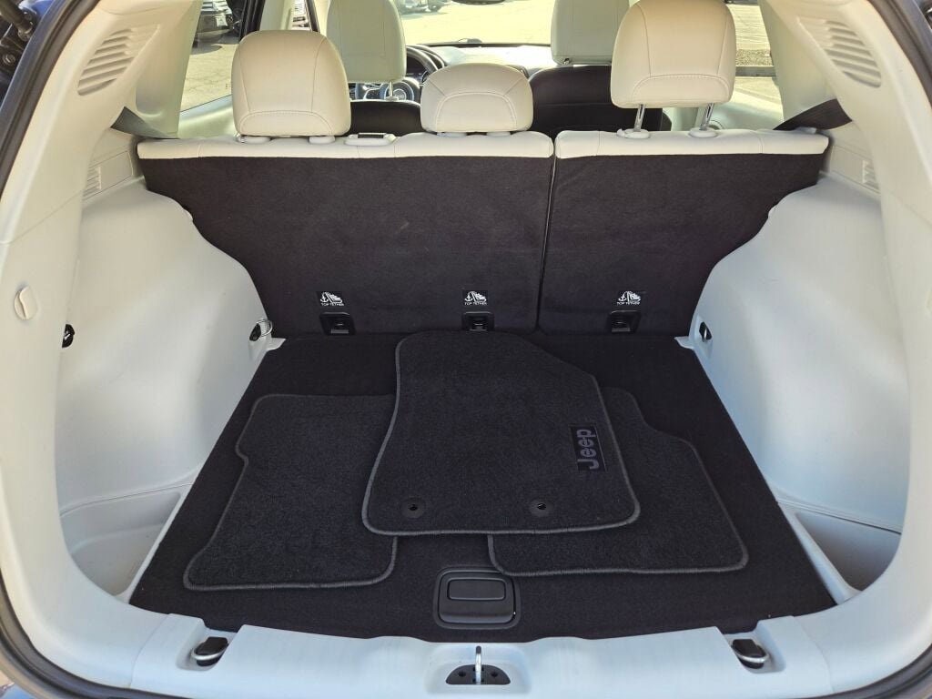 Used 2018 Jeep Compass Limited w/ Navigation Group image 14