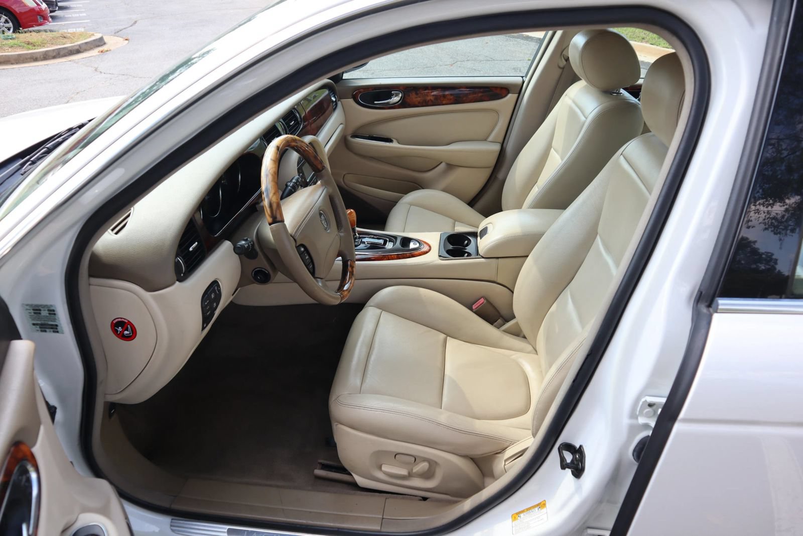 Used 2004 Jaguar XJ8 RWD image 9