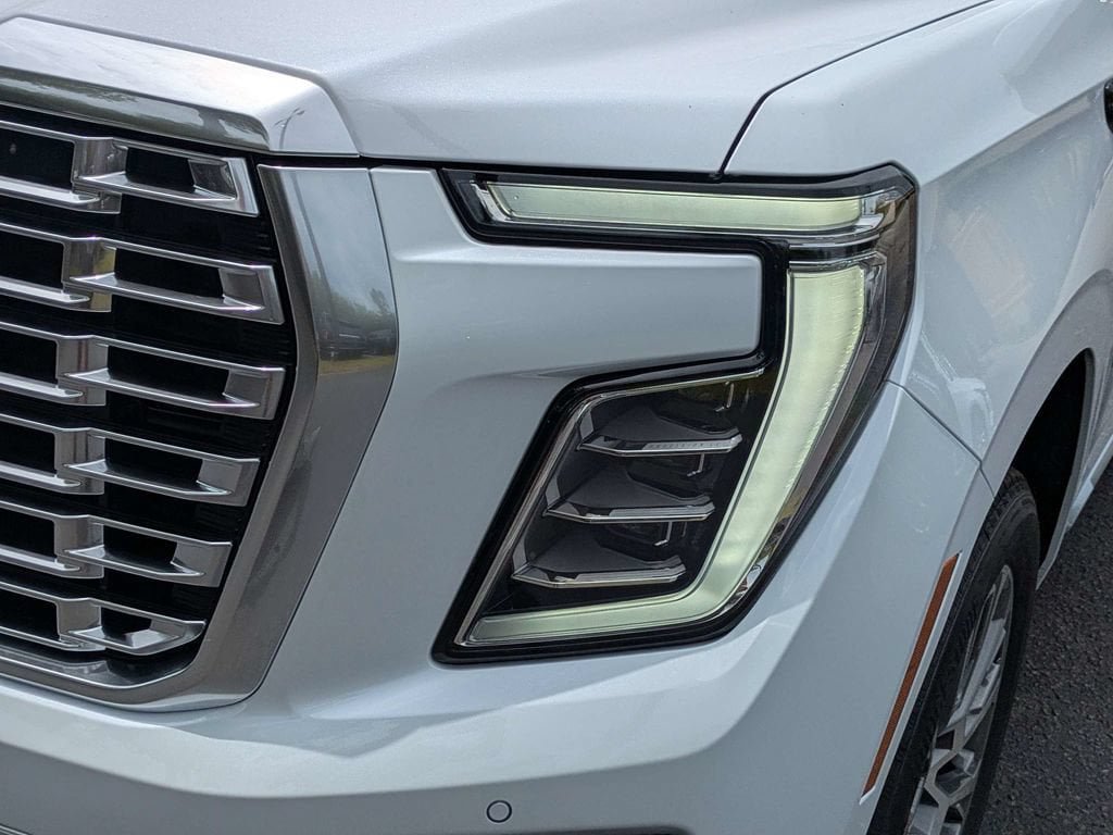 New 2026 GMC Yukon Denali w/ Denali Reserve Package AWD/4WD image 10