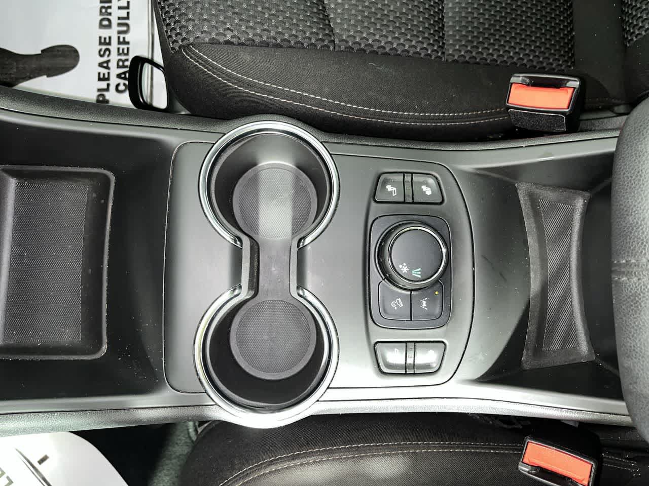 Used 2022 GMC Terrain SLE FWD image 22