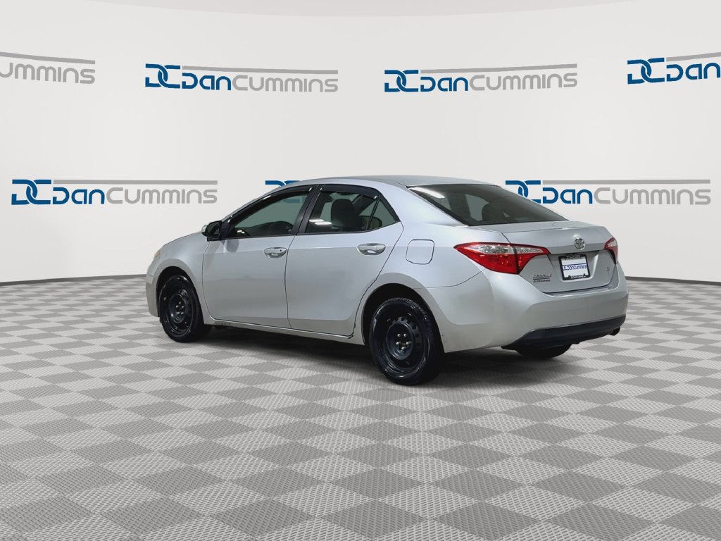 Used 2016 Toyota Corolla LE FWD image 6