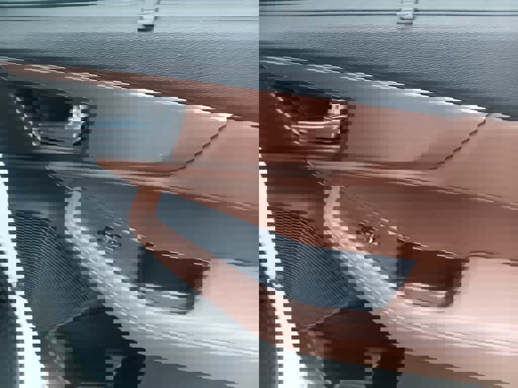 Used 2023 Acura MDX SH-AWD w/ Technology Package image 24