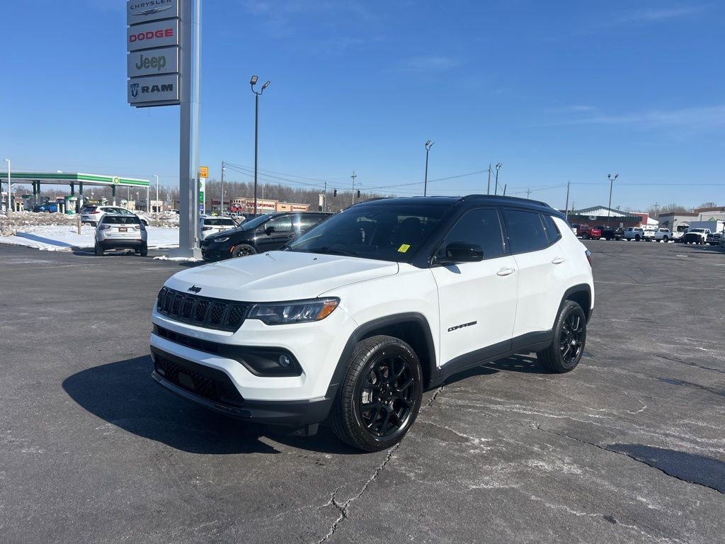 Used 2023 Jeep Compass Altitude image 8