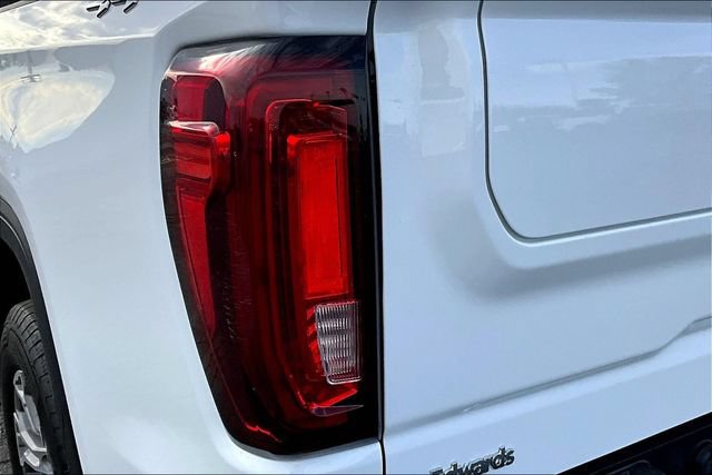 Used 2024 GMC Sierra 1500 SLT AWD/4WD image 23