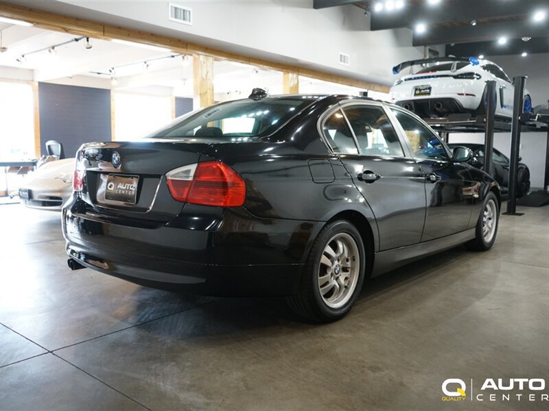 Used 2007 BMW 323i Sedan RWD image 4
