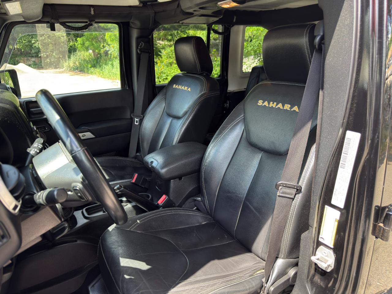 Used 2015 Jeep Wrangler Unlimited Sahara w/ Dual Top Group AWD/4WD image 29