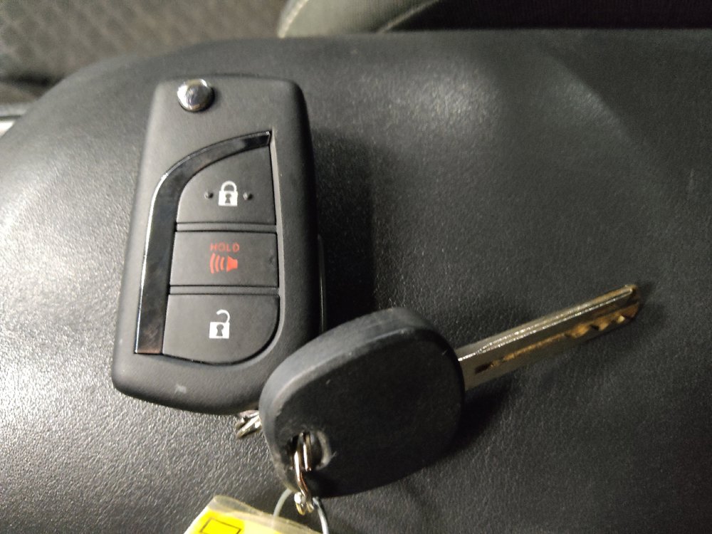 Used 2021 Toyota C-HR LE FWD image 32