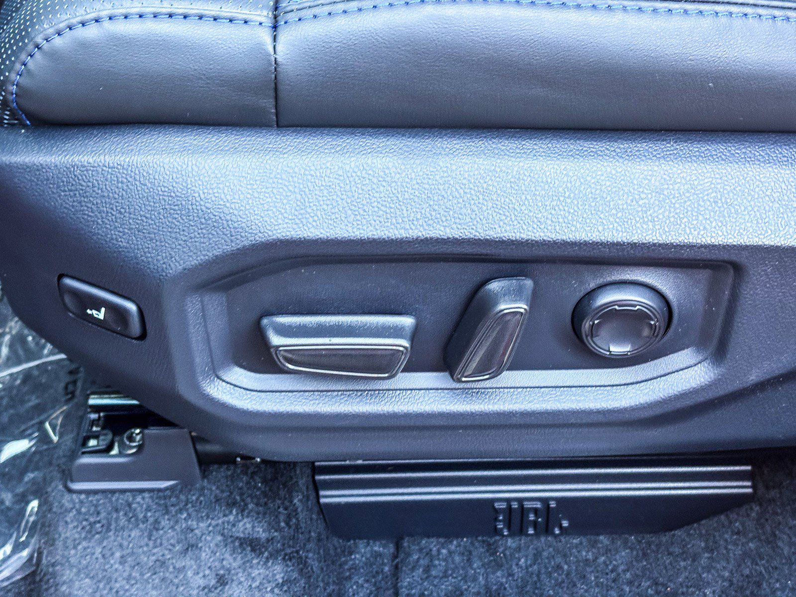 New 2026 Toyota Tundra Platinum AWD/4WD image 23