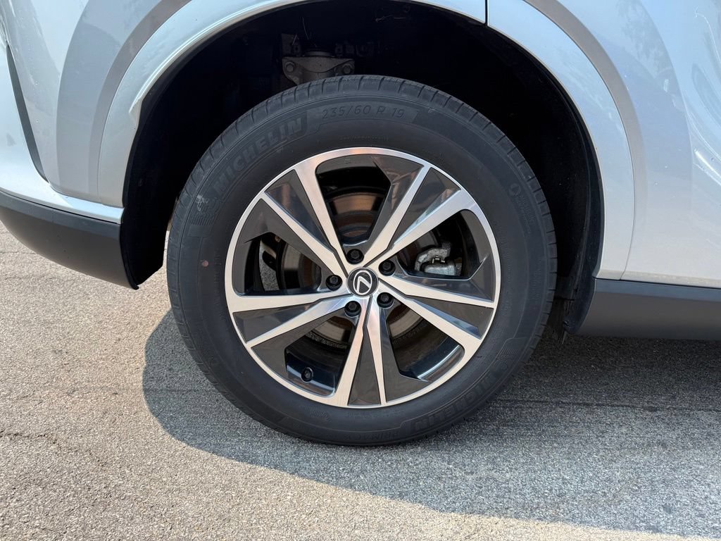 Used 2023 Lexus RX 350 Premium w/ Accessory Package AWD/4WD image 27