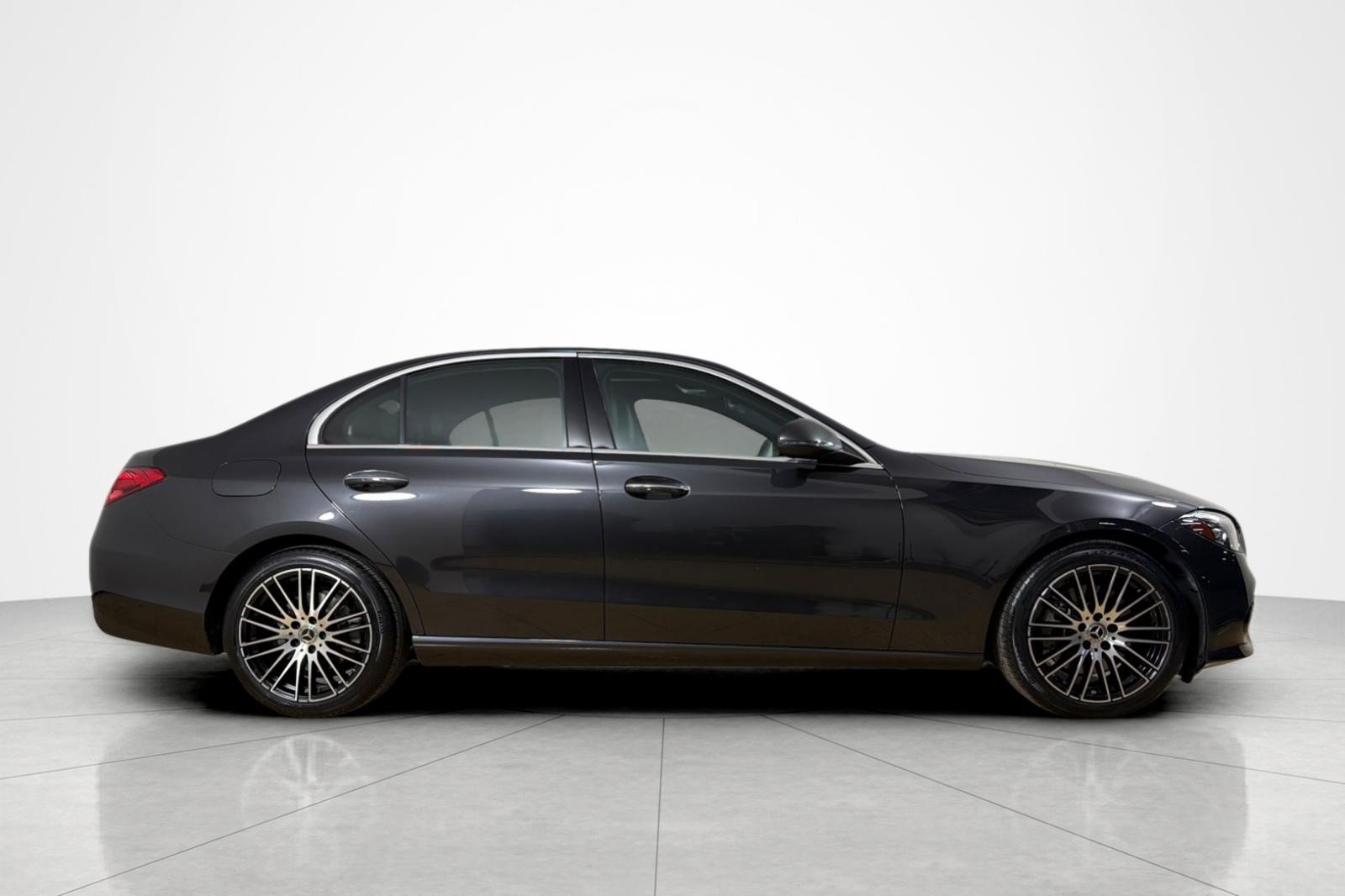 Used 2023 Mercedes-Benz C 300 Sedan image 6