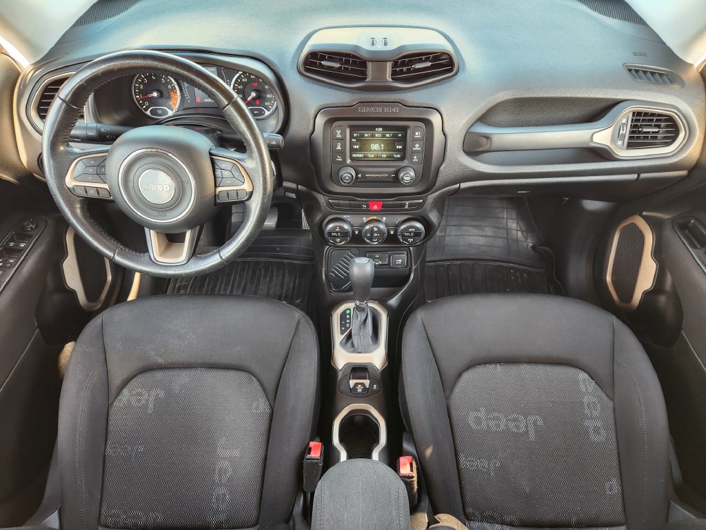 Used 2017 Jeep Renegade Latitude w/ Advanced Technology Group FWD image 25