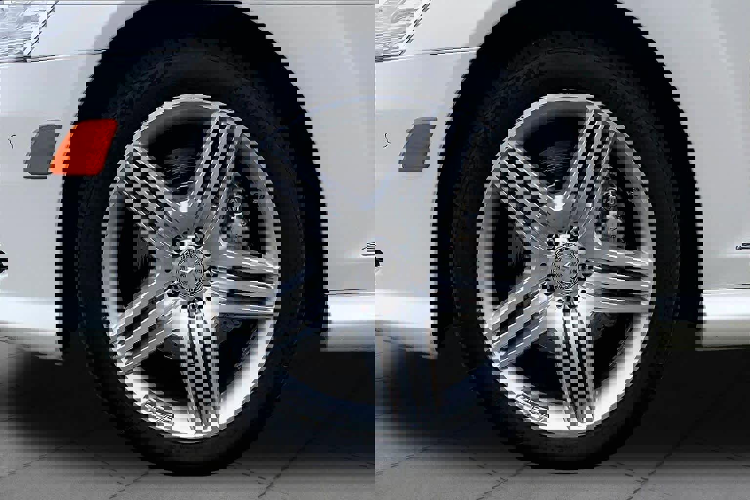 Used 2013 Mercedes-Benz S 550 4MATIC image 11