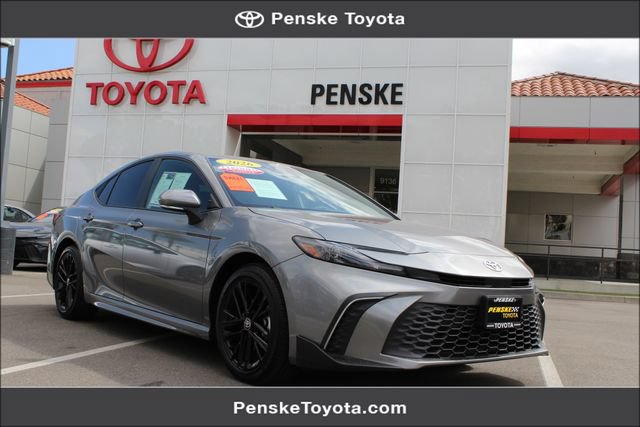 Certified 2026 Toyota Camry SE FWD image 1