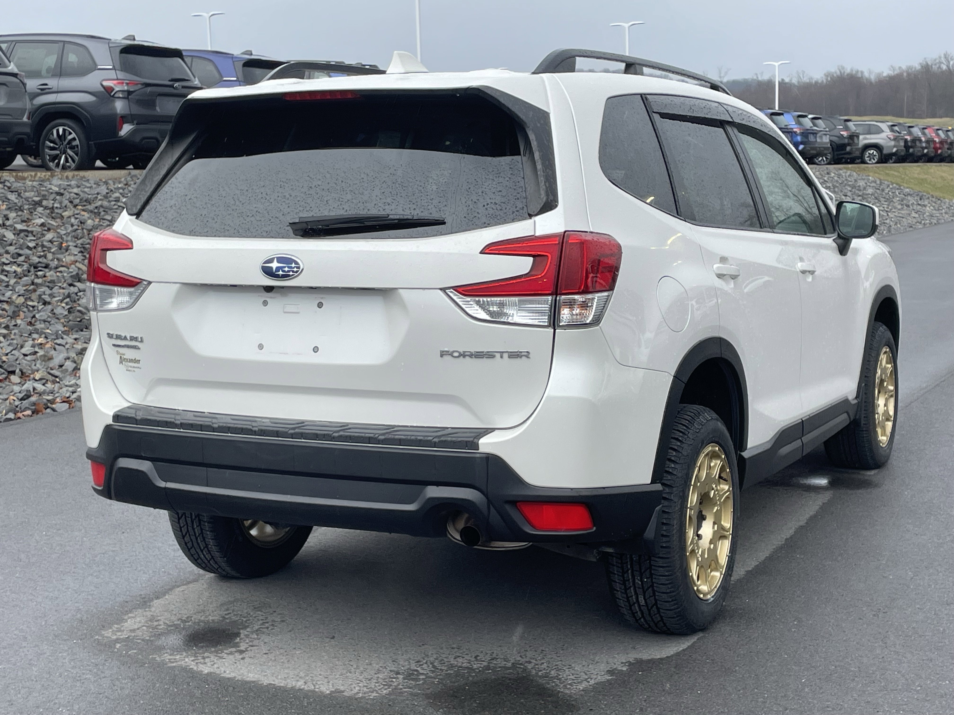 Used 2020 Subaru Forester Premium image 3