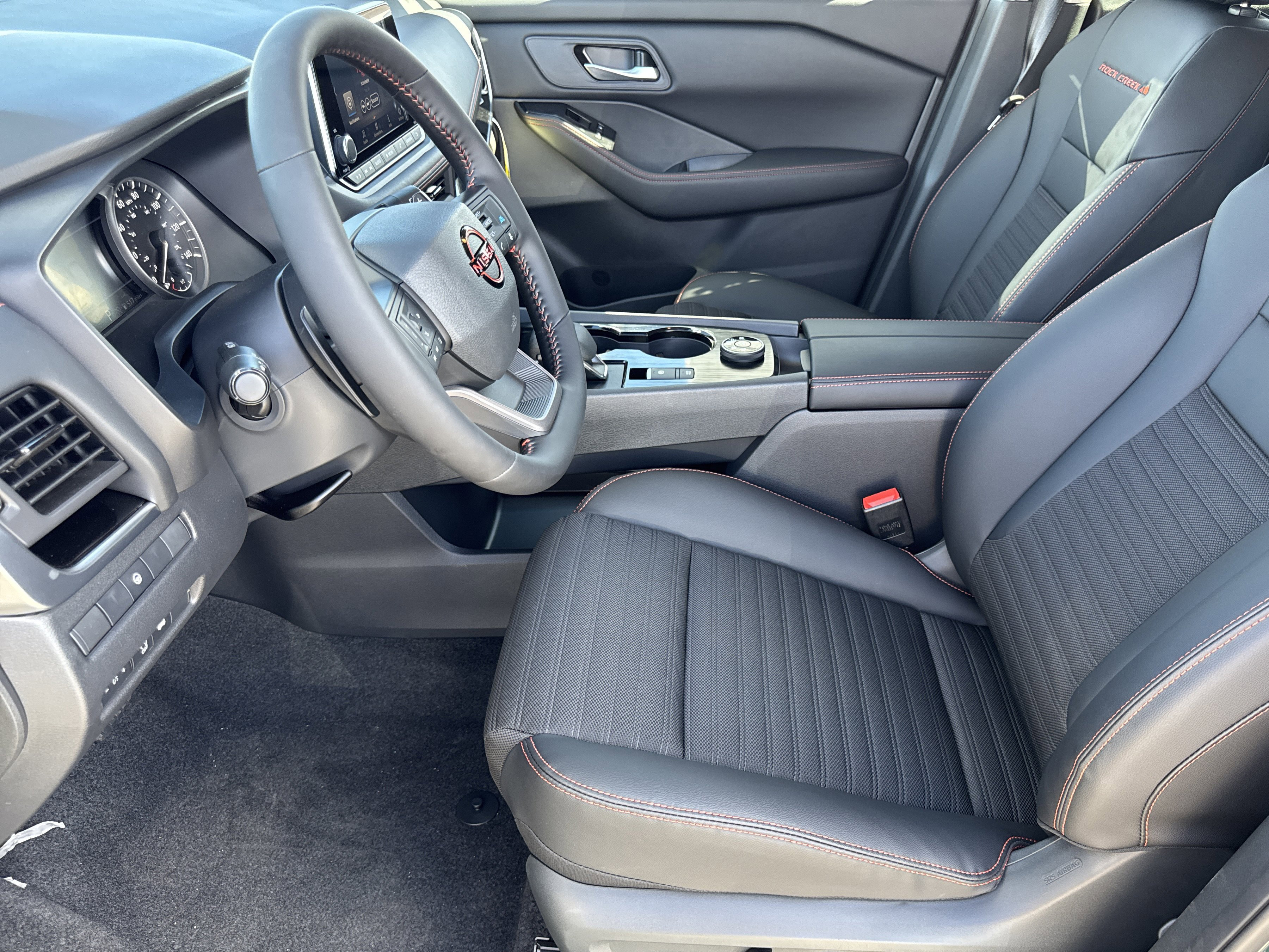 New 2026 Nissan Rogue SV AWD/4WD image 10