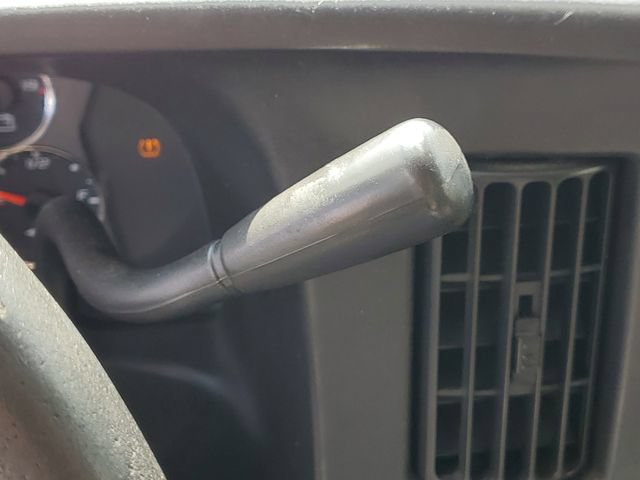 Used 2008 GMC Savana 3500 RWD image 16