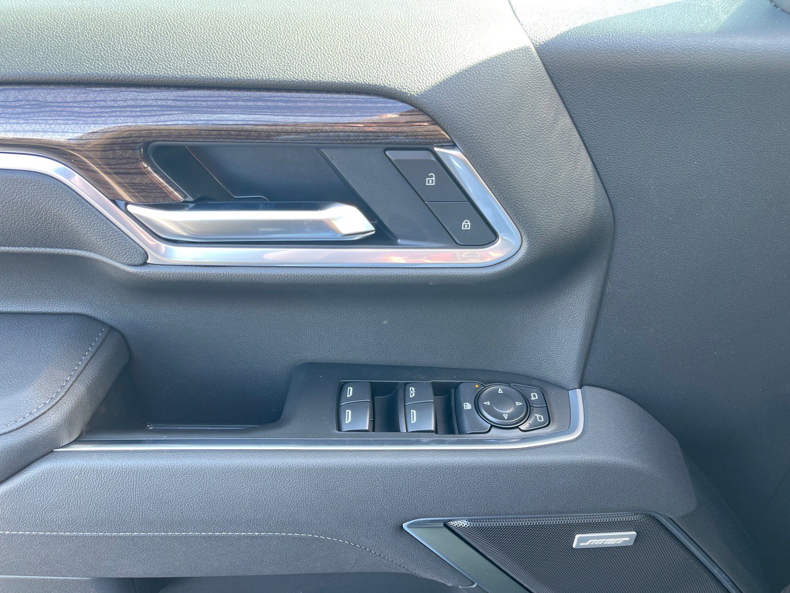 New 2026 Chevrolet Silverado 1500 RST w/ Dark Appearance Package image 8