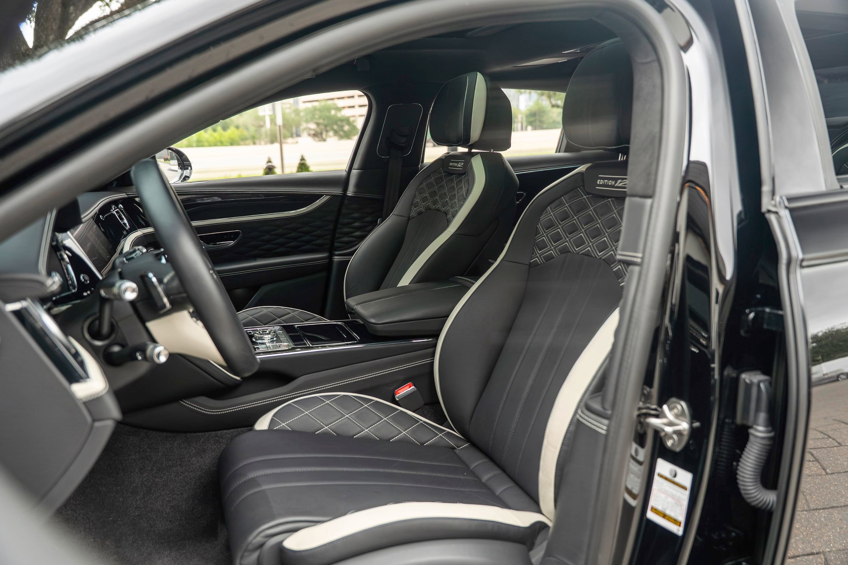 Used 2024 Bentley Flying Spur W12 AWD/4WD image 8