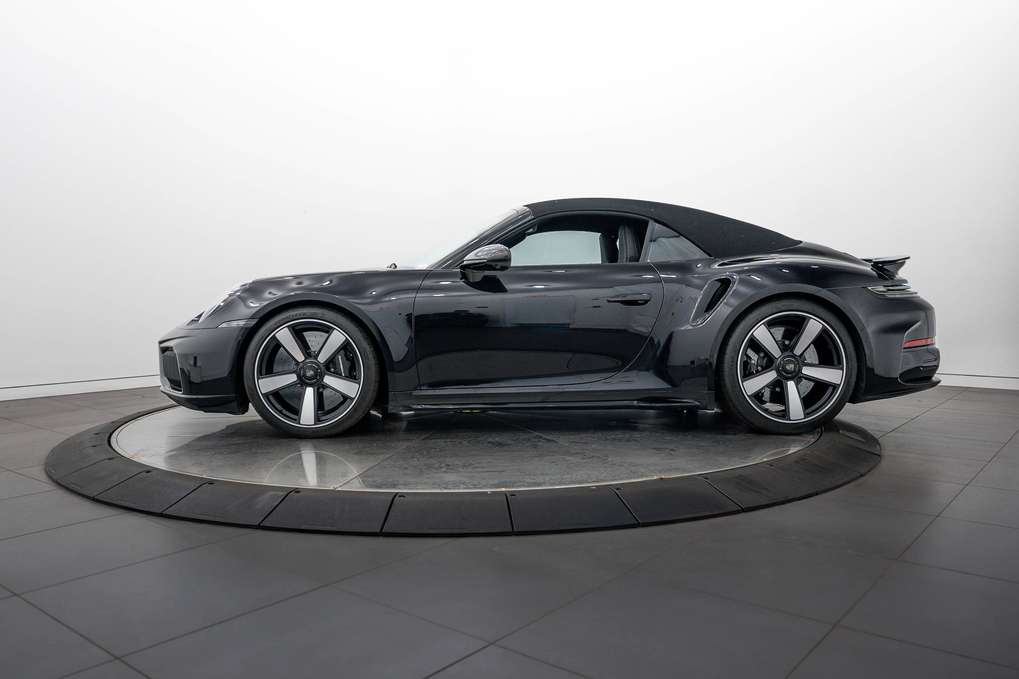 Certified 2026 Porsche 911 Turbo S AWD/4WD image 27