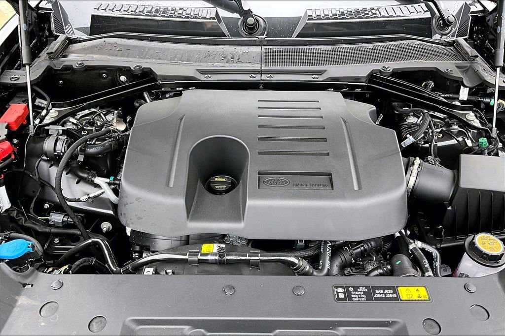 New 2026 Land Rover Defender 110 X-Dynamic SE AWD/4WD image 11