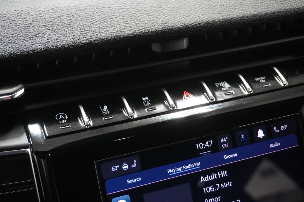 New 2025 Jeep Grand Cherokee L Laredo w/ Luxury Tech Group I image 25