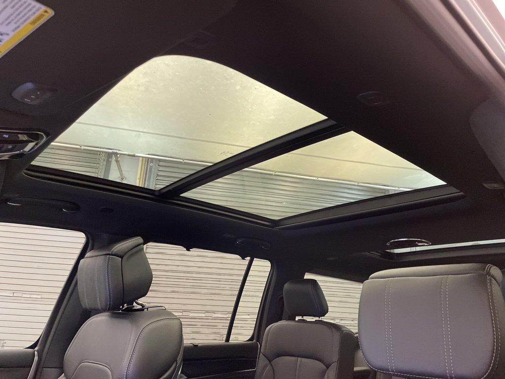New 2026 Jeep Grand Wagoneer Summit AWD/4WD image 19