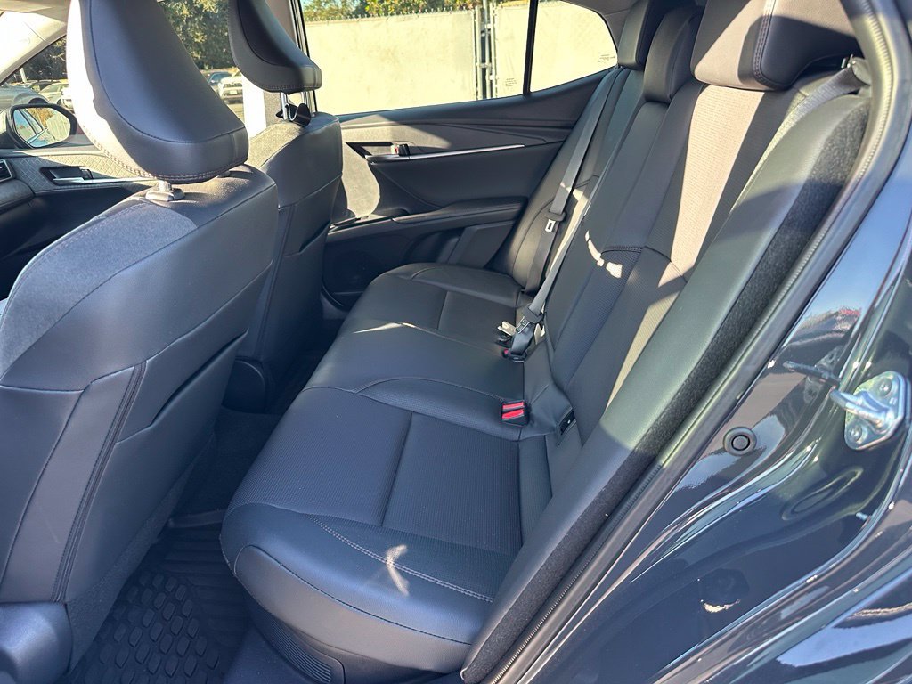 Used 2025 Toyota Camry XLE FWD image 7