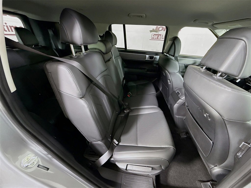 Certified 2025 Hyundai Santa Fe SEL image 32