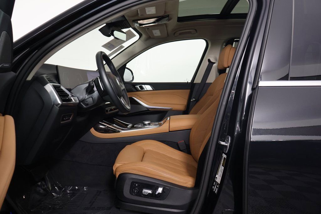 Used 2026 BMW X7 xDrive40i w/ Premium Package image 10