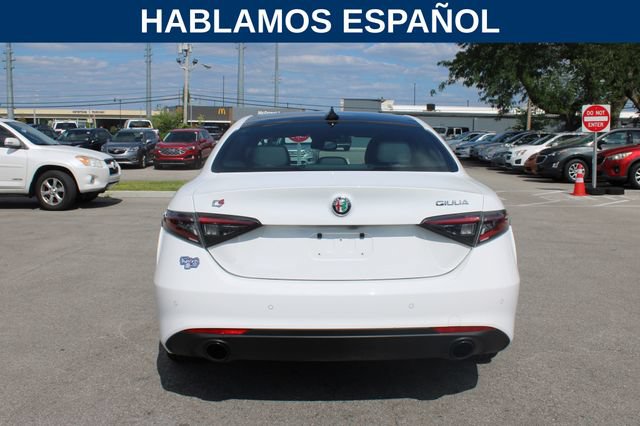Used 2024 Alfa Romeo Giulia Ti w/ Active Assist Plus Package AWD/4WD image 4