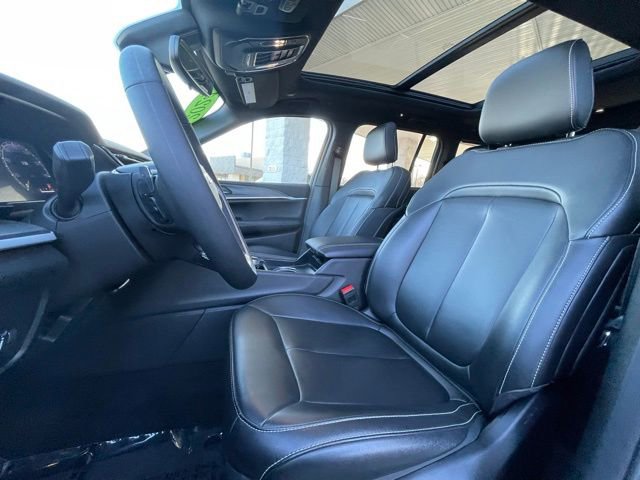 Used 2024 Jeep Grand Cherokee Limited w/ Black Appearance Package image 13