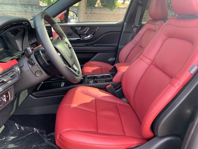 New 2025 Lincoln Corsair Reserve w/ Jet Appearance Package image 12