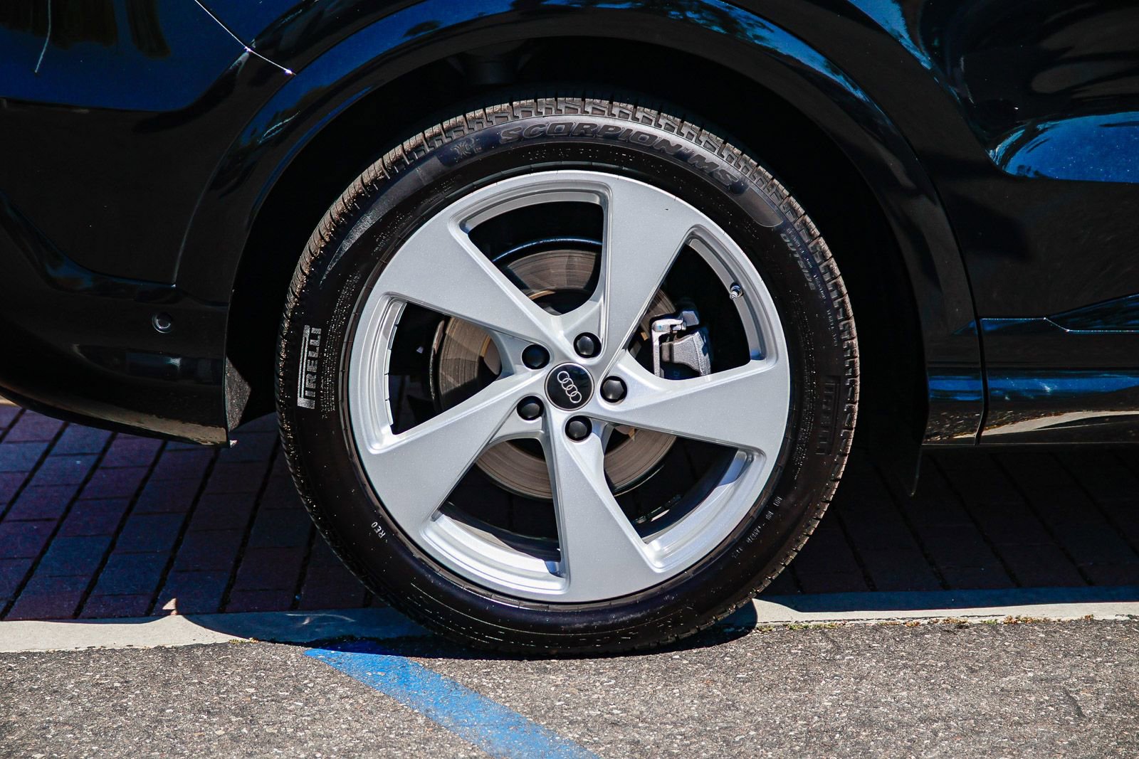 Certified 2025 Audi Q5 Prestige AWD/4WD image 9
