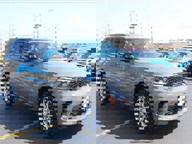 Used 2024 Dodge Durango GT image 3