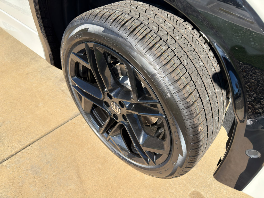 New 2026 Volkswagen Tiguan SE R-Line image 11