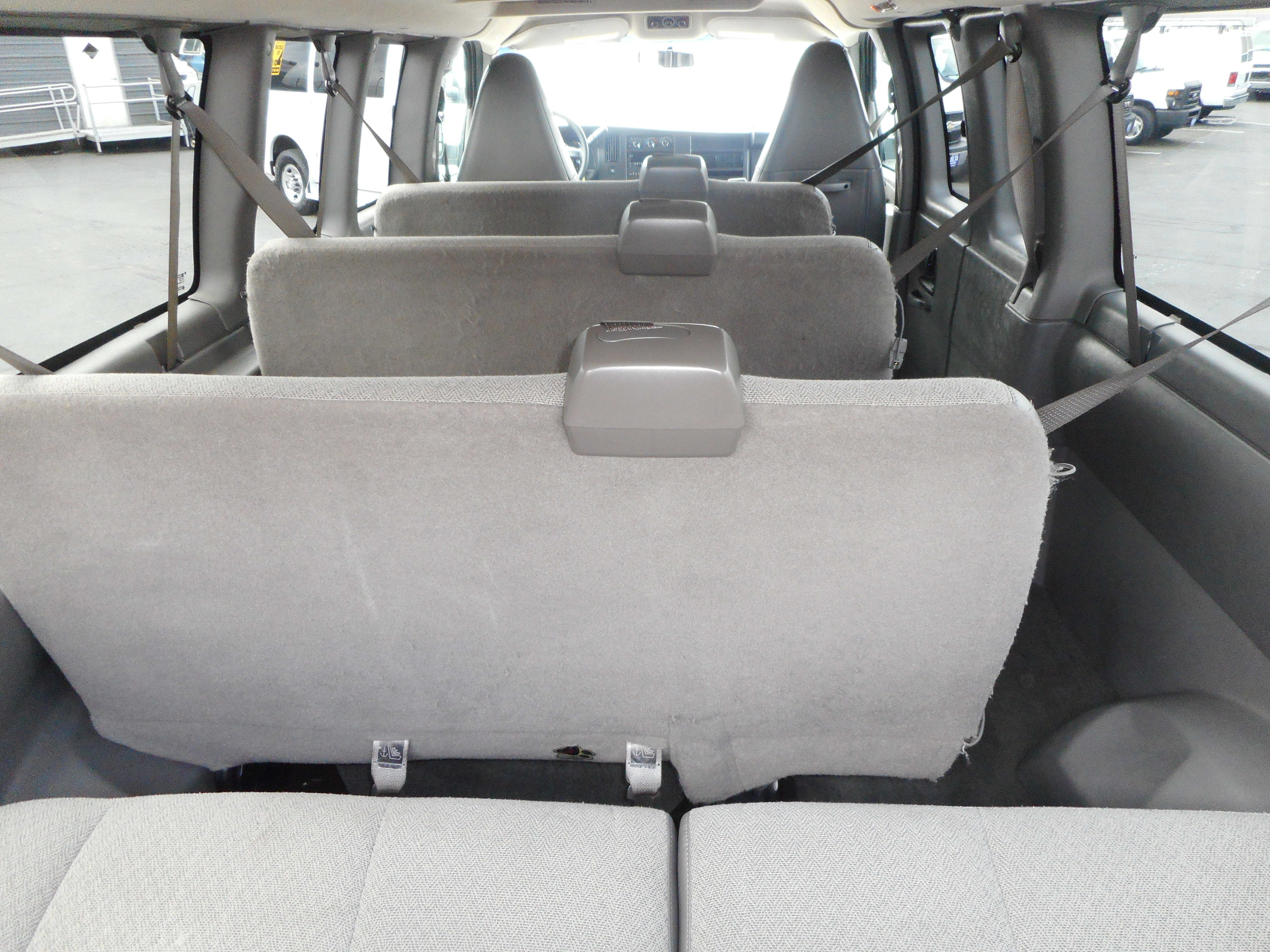 Used 2016 Chevrolet Express 3500 LT w/ LT Preferred Equipment Group RWD image 17