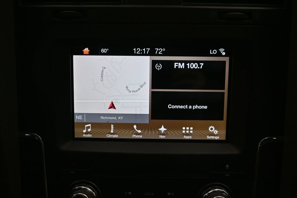 Used 2017 Lincoln Navigator Select AWD/4WD image 14