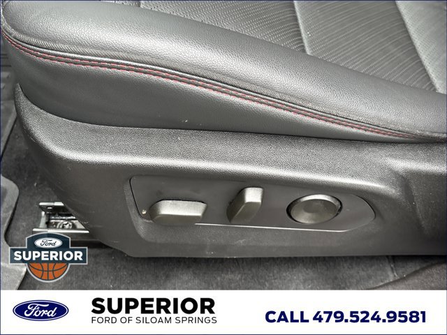 Used 2024 GMC Canyon AT4X image 21