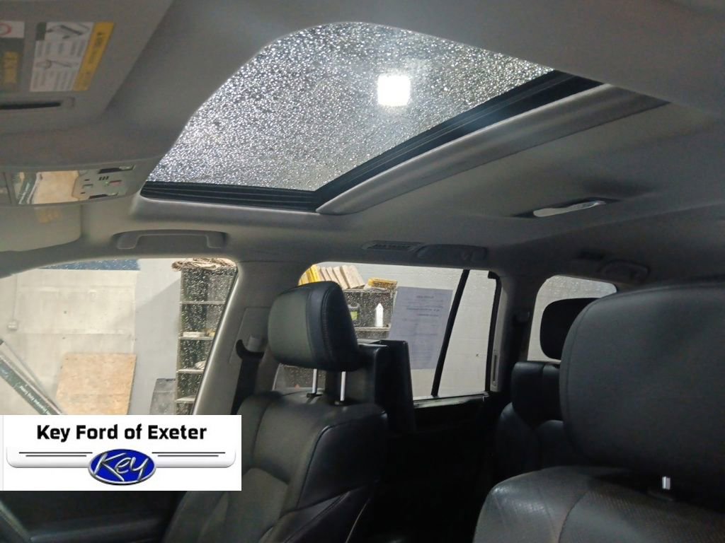 Used 2020 Lexus LX 570 4WD w/ Luxury Package image 33