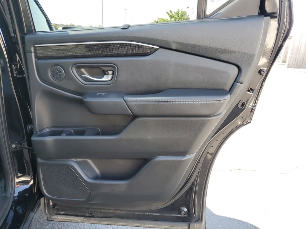 Used 2023 Honda Pilot Elite image 41