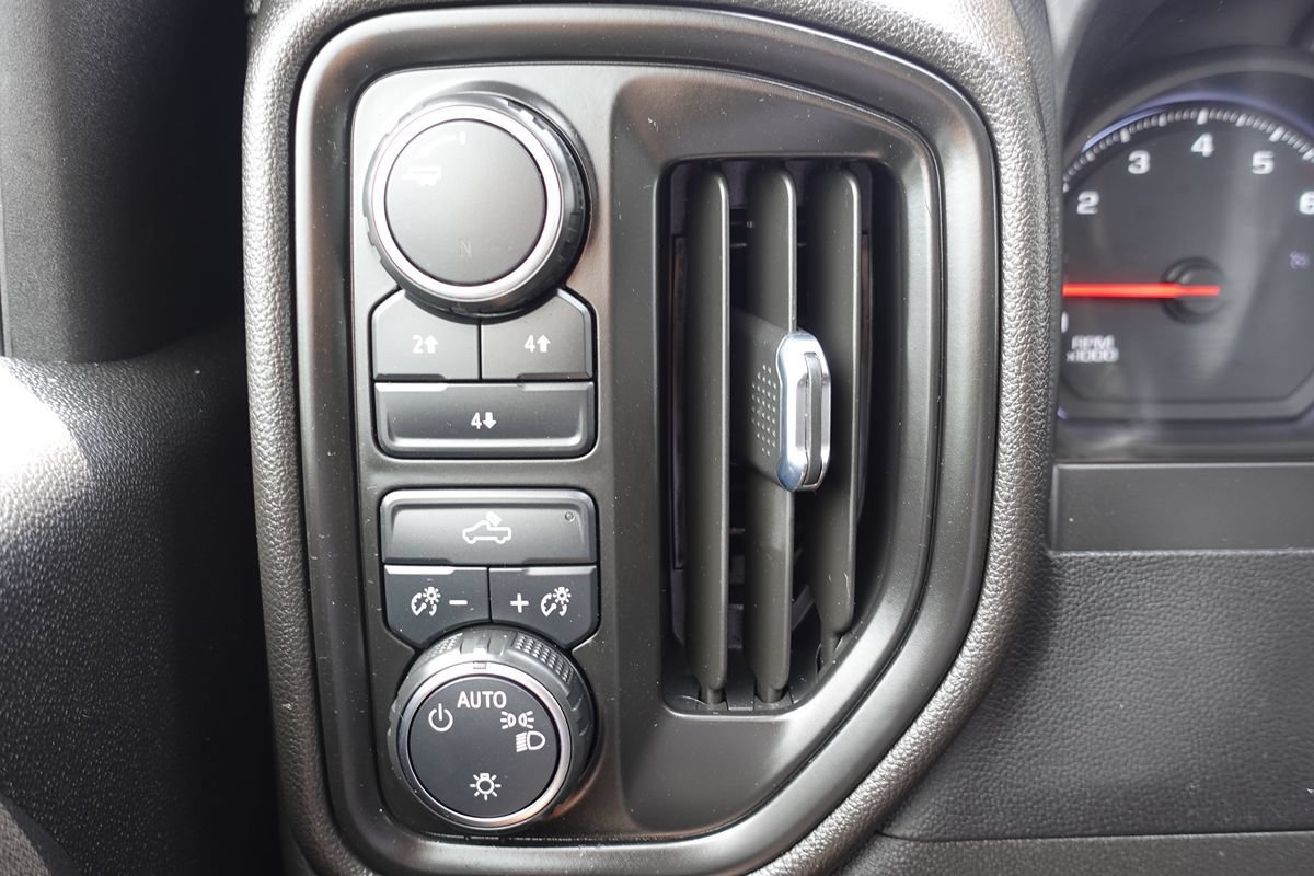 Used 2022 Chevrolet Silverado 2500 W/T w/ WT Convenience Package AWD/4WD image 46