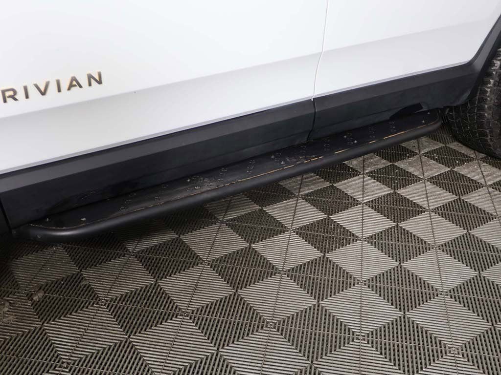 Used 2023 Rivian R1S Adventure image 22