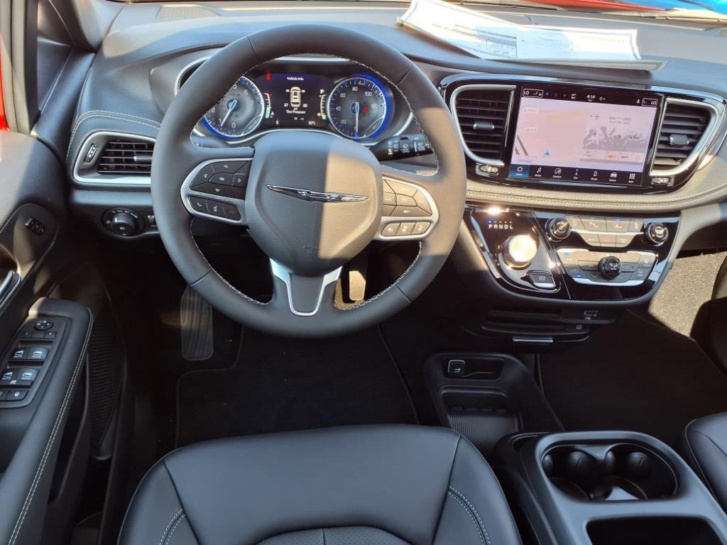 New 2026 Chrysler Pacifica Select image 11