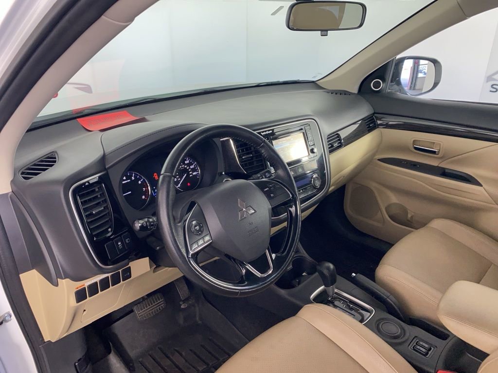 Used 2016 Mitsubishi Outlander SEL image 12