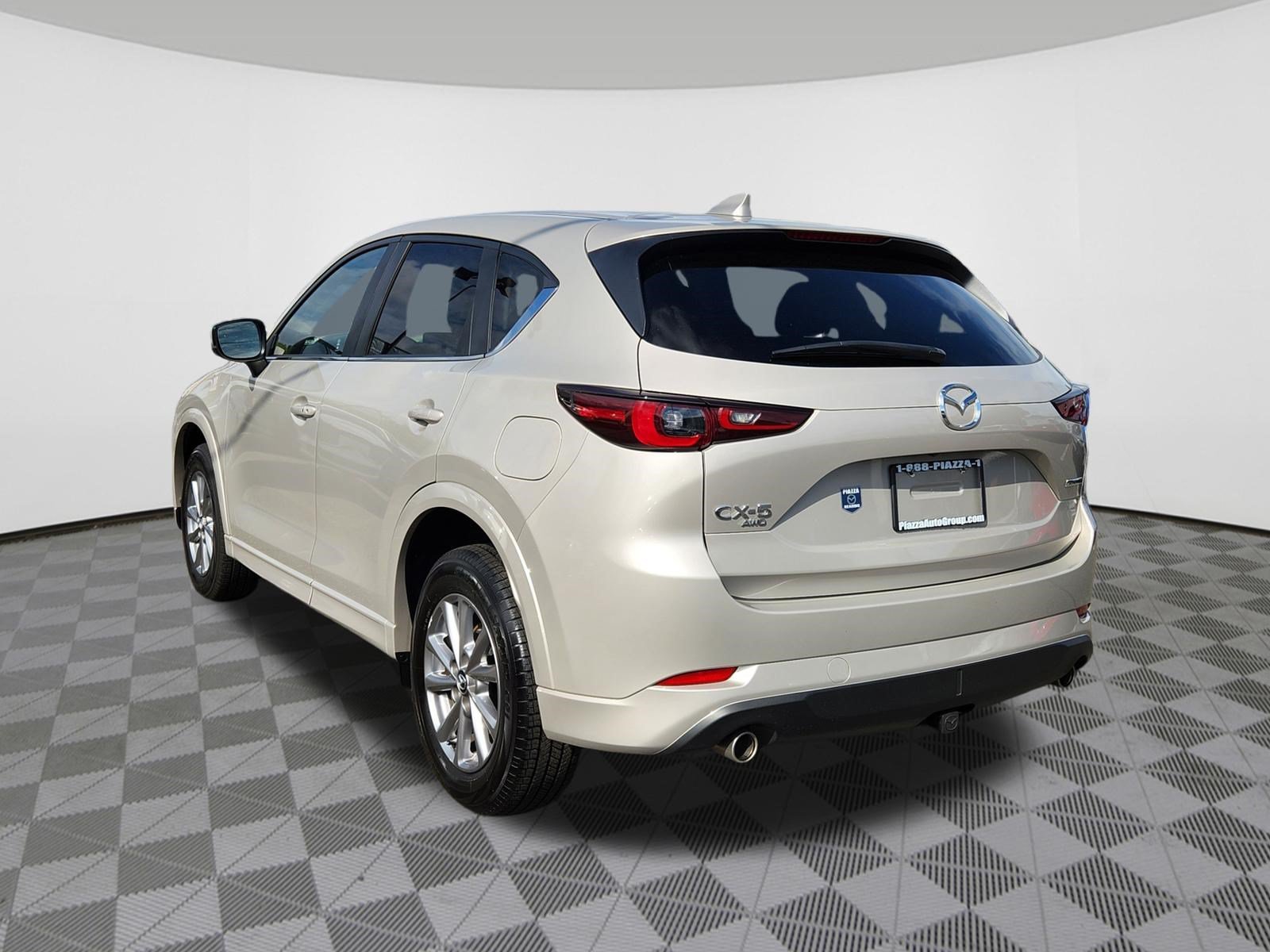 Certified 2025 MAZDA CX-5 AWD 2.5 S w/ Preferred Package image 3