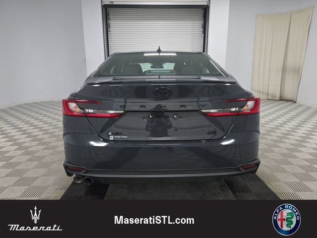 Used 2025 Toyota Camry SE image 4