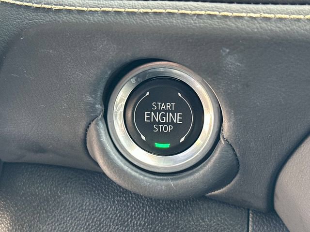Used 2025 Chevrolet Suburban Premier AWD/4WD image 11