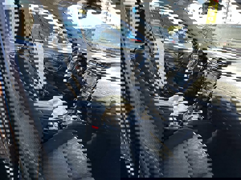 Used 2019 Nissan Rogue SV image 30